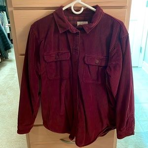 Fleece lined corduroy shacket. Burgundy. American Eagle